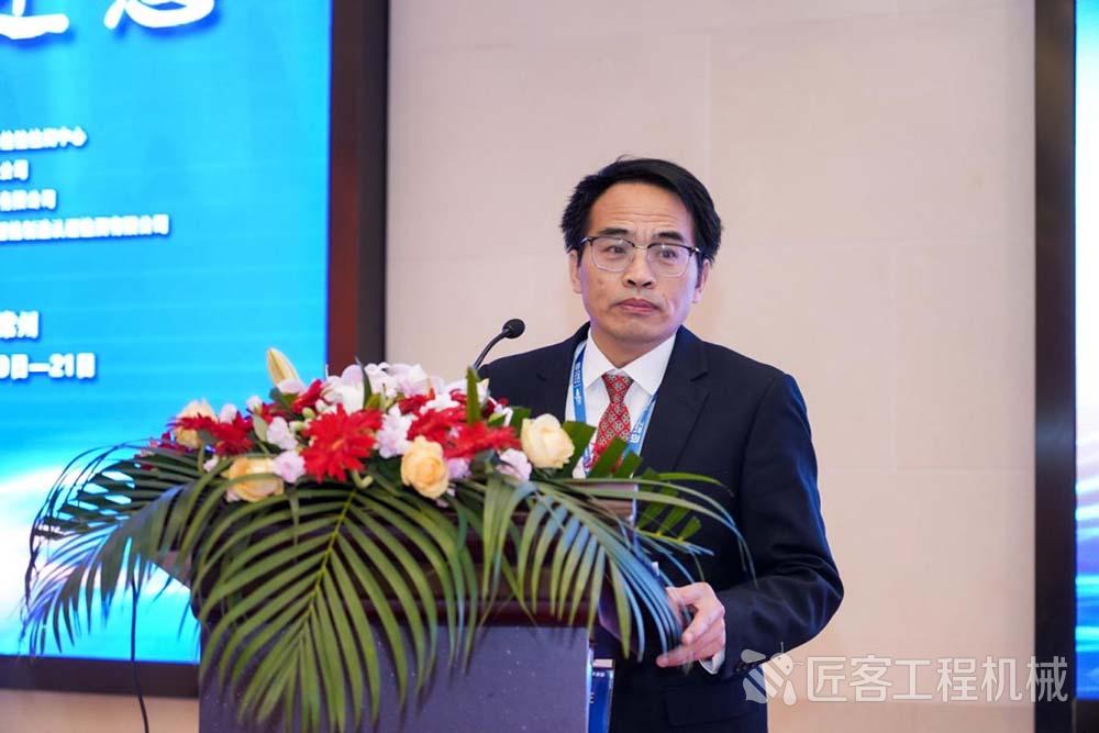 “多元化技术路线年度全国工程机械技术质量提升工作会议在常州召开(图2)