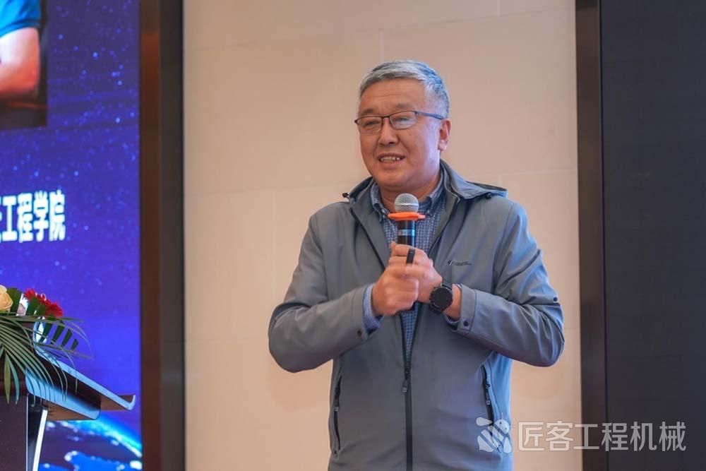“多元化技术路线年度全国工程机械技术质量提升工作会议在常州召开(图6)